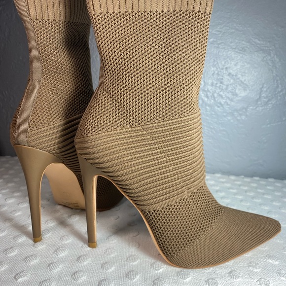 Cape Robbin Chantria Women's Sock Bootie Tan - Picture 14 of 16